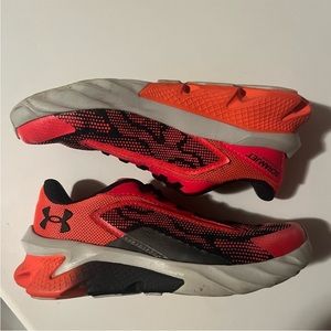 Youth size 12 under armour shoes